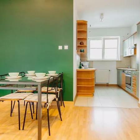 Shortstaypoland Krochmalna *